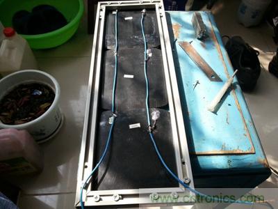 手工打造太陽能充電照明系統(tǒng)：點亮LED給手機(jī)充電