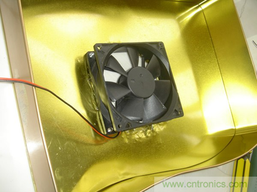 月餅盒DIY:自制筆記本散熱風扇