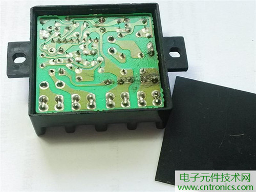 漏電保護器拆解：結構有差異，做工不錯