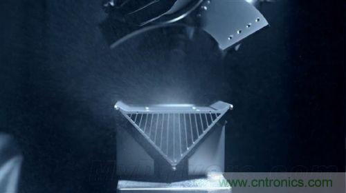 顛覆傳統設計，蘋果全新Mac Pro生產線探秘