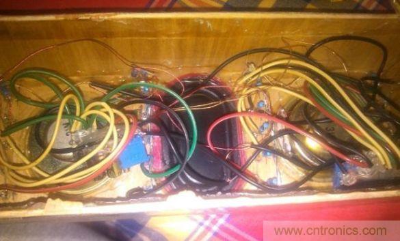 組裝，調試，安裝吸音棉