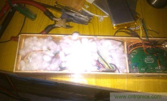 組裝，調試，安裝吸音棉