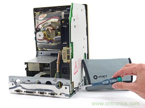 拆!古董級(jí)Macintosh 128K電腦