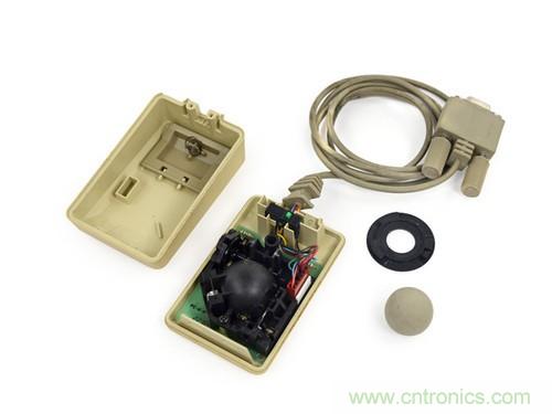 拆!古董級(jí)Macintosh 128K電腦