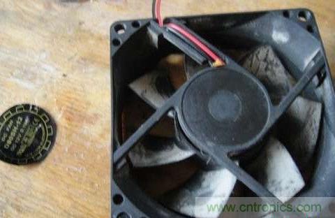 創(chuàng)意DIY！迷你風(fēng)力發(fā)電機(jī)！