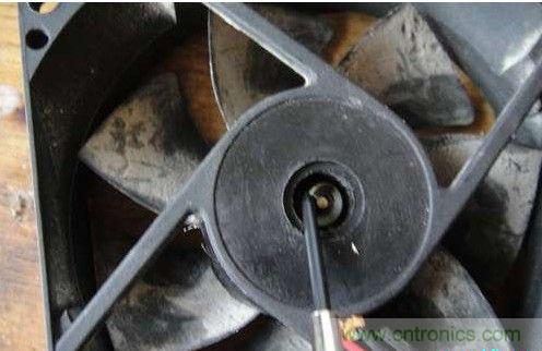 創(chuàng)意DIY！迷你風(fēng)力發(fā)電機(jī)！