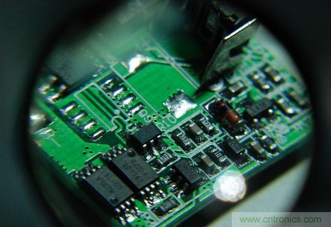 圖文并茂！移動電源升壓效率大檢測