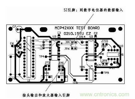 采用這種新的布線，將模擬線路和數字線路隔離開了。增大走線之間的距離，基本消除了在前面布線中造成干擾的數字噪聲。