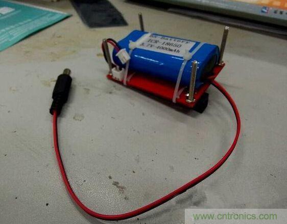 DIY神器：夜間不間斷電源，大學(xué)通宵嗨翻天！