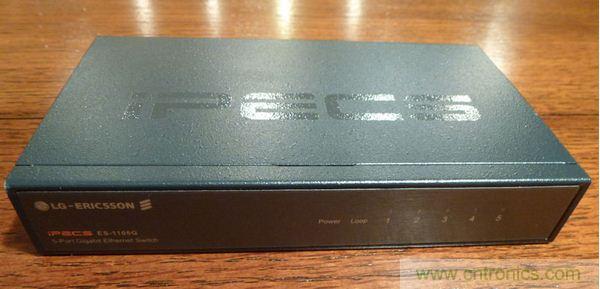 圖1:LG愛立信公司5口千兆以太網(GbE)交換機ES-1105G正面圖。