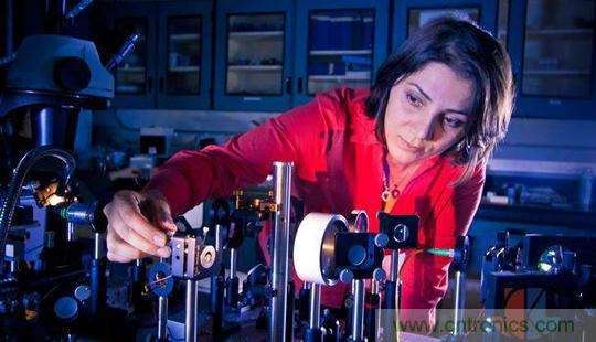 從原理及實(shí)現(xiàn)，看&ldquo;光腦&rdquo;的性能如何把&ldquo;電腦&rdquo;秒成渣！