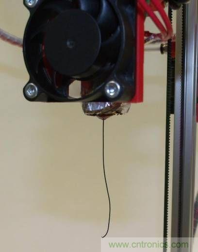 變廢為寶，看老式DVD如何改造成3D打印機？