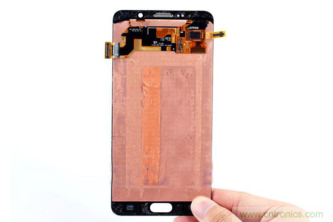 Galaxy Note5拆解，與S系列差距日漸模糊
