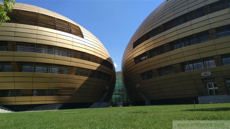 無邊框的 nubia Z9 ,一款既有驚喜,又有驚艷的智能手機