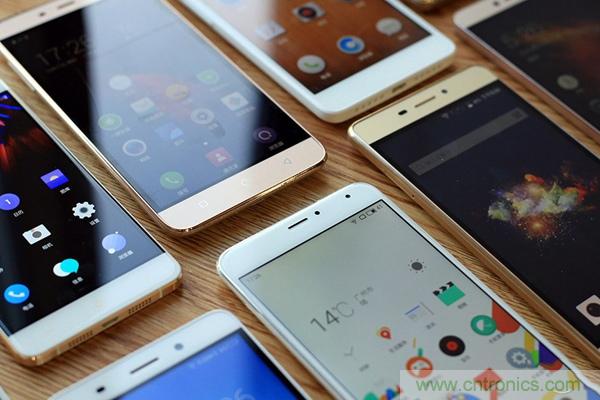 2015年9款千元智能手機橫評：誰才是紅海霸主？