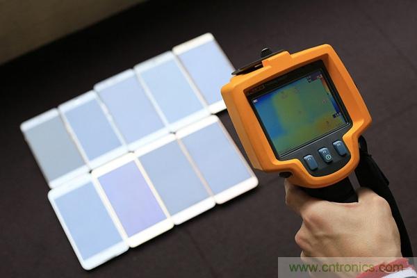 2015年9款千元智能手機橫評：誰才是紅海霸主？