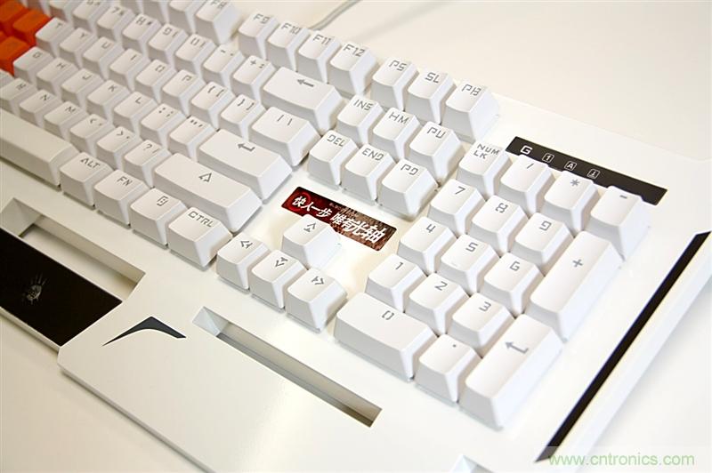 曾經的網吧統治者&mdash;雙飛燕血手幽靈機械鍵盤，真世界最快？