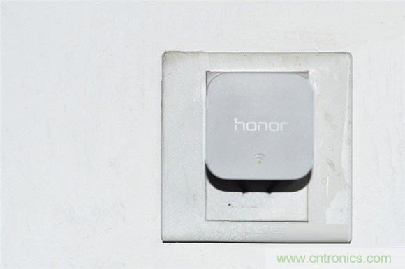 大House也能隨心連，榮耀WiFi穿墻寶評測