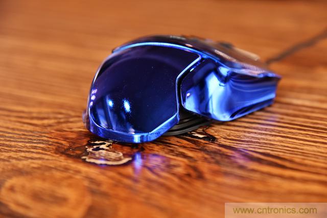 左手寫愛，右手寫他&mdash;&mdash;從此鍵盤鼠標(biāo)不分家！