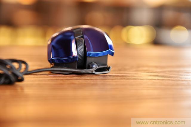 左手寫愛，右手寫他&mdash;&mdash;從此鍵盤鼠標(biāo)不分家！