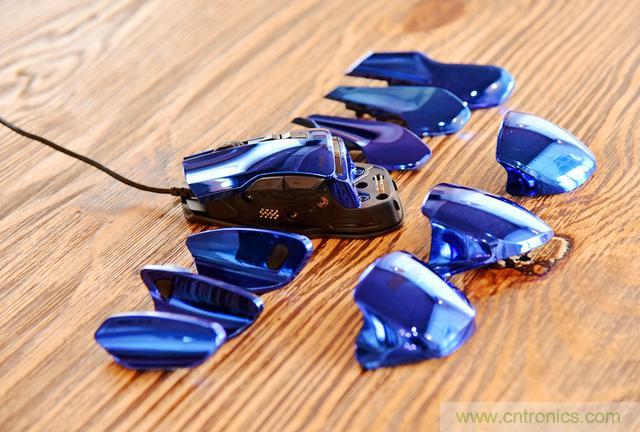 左手寫愛，右手寫他&mdash;&mdash;從此鍵盤鼠標(biāo)不分家！