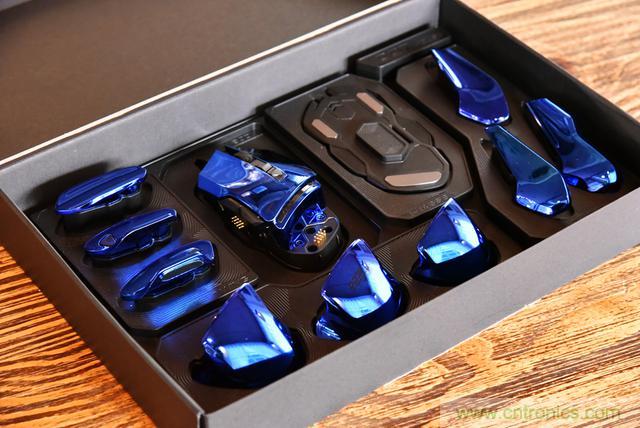 左手寫愛，右手寫他&mdash;&mdash;從此鍵盤鼠標(biāo)不分家！