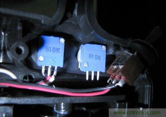 無人機 DIY 制作全過程，酷得不要不要的！