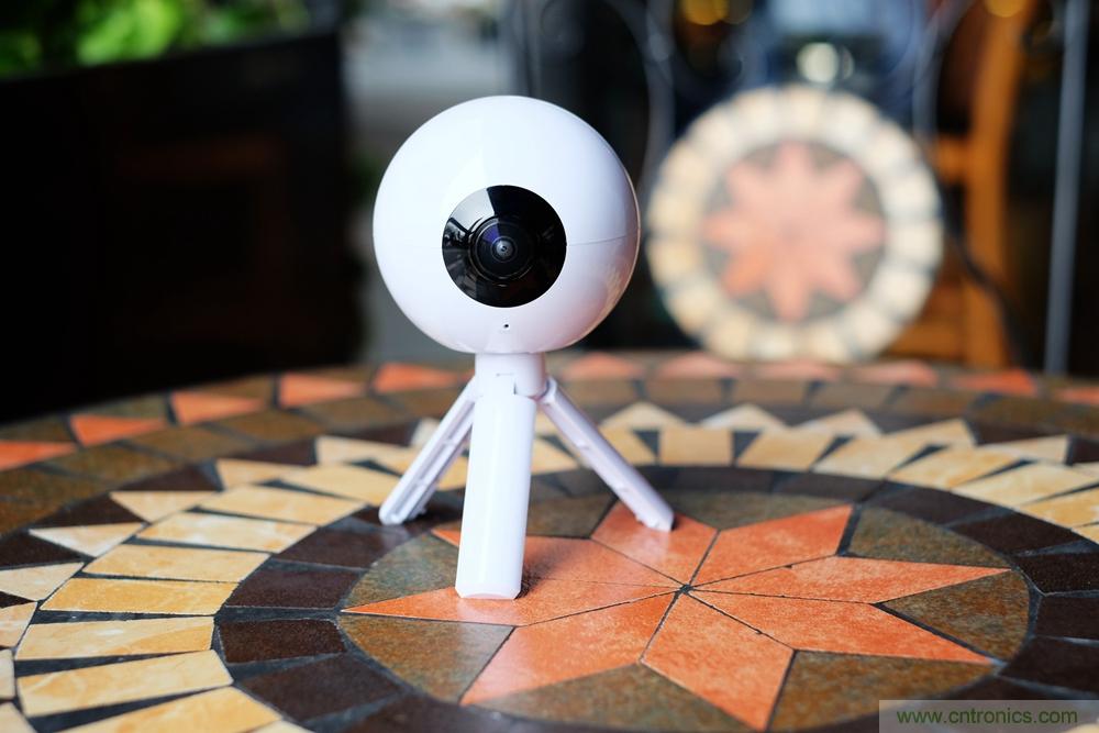 造型神似BB8，讓照片翻滾起來&mdash;&mdash;暴風魔眼