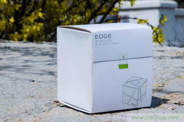 洛斐創意藍牙音箱，光與建筑點綴生活