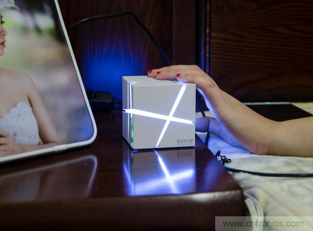 洛斐創意藍牙音箱，光與建筑點綴生活