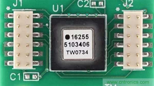 走直線很難嗎？陀螺儀表示，少了它機器人連直線都走不了