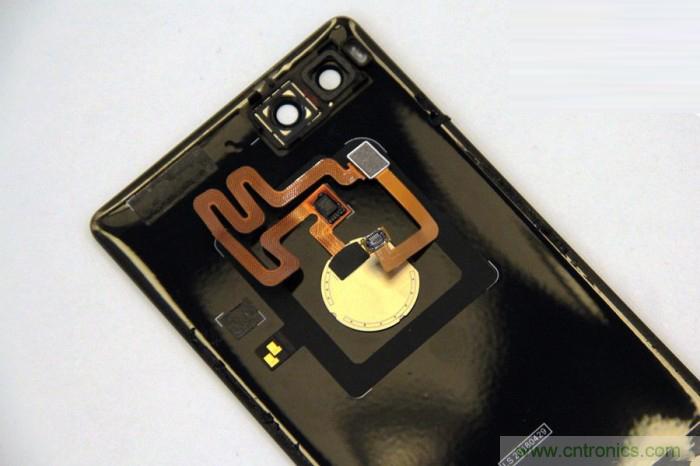 堅果R1拆解：內(nèi)部設(shè)計究竟如何？