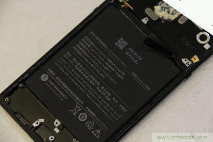 堅果R1拆解：內(nèi)部設(shè)計究竟如何？