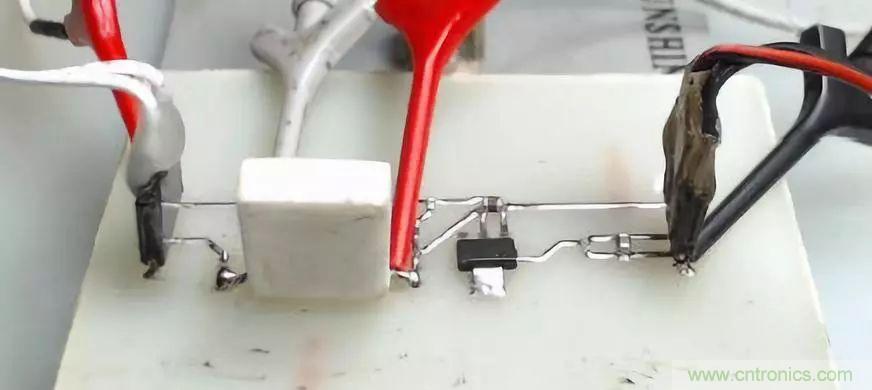 不錯(cuò)的學(xué)習(xí)貼，低壓差降壓穩(wěn)壓電路設(shè)計(jì)