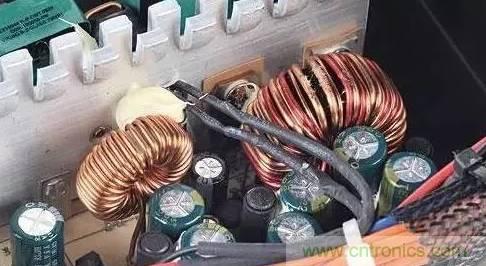 電源內部&ldquo;一目了然&rdquo;