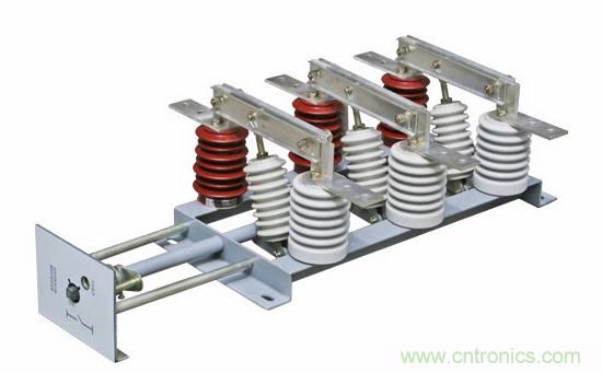 高壓斷路器的操作結(jié)構(gòu)有哪幾種？和隔離開關(guān)有什么區(qū)別？