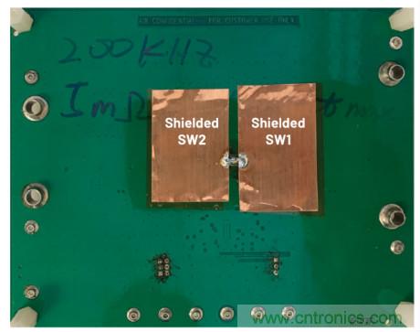 低輻射的4開關降壓-升壓型控制器布局&mdash;&mdash;單熱回路與雙熱回路