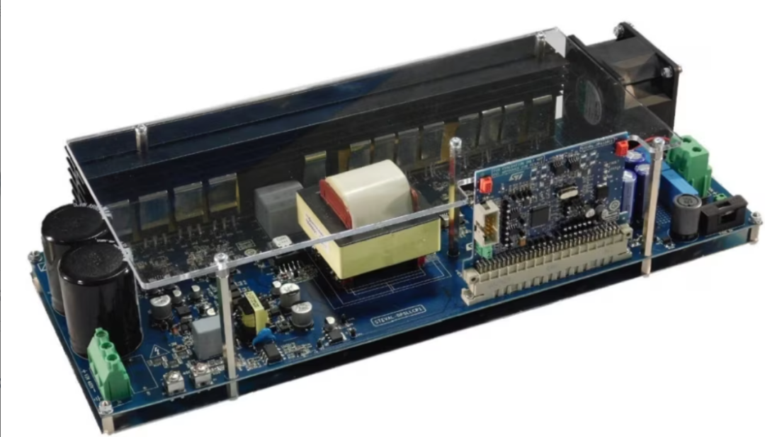 1600W雙路交錯新紀元:無橋圖騰柱TCM_PFC數字電源方案解析 1600W雙路交錯新紀元:無橋圖騰柱TCM_PFC數字電源方案解析